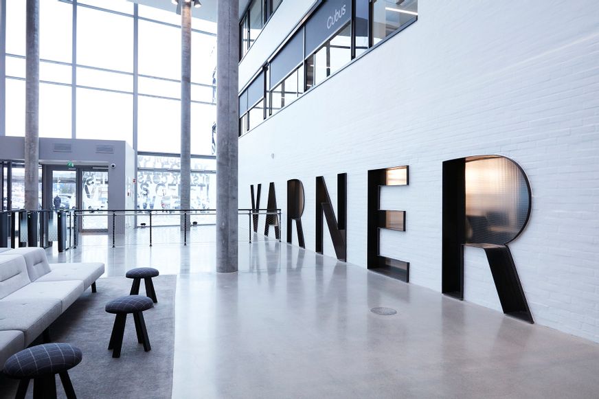 Varner søker innkjøper - Denim